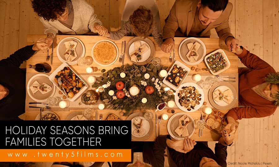 Holiday-seasons-bring-families-together